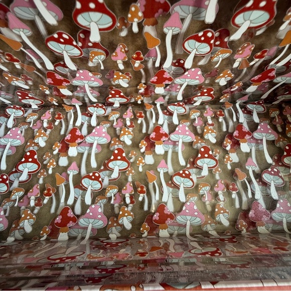 A+J by Aida & Jade Acrylic Floating Wall Shelves –Mushroom Design (Set of 2) NWT - Picture 3 of 8